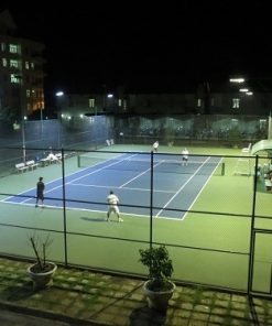 🌞 ĐÈN LED SÂN CỎ NHÂN TẠO NĂNG LƯỢNG MẶT TRỜI – GIẢI PHÁP CHIẾU SÁNG XANH TỪ NHÀ MÁY HKLED